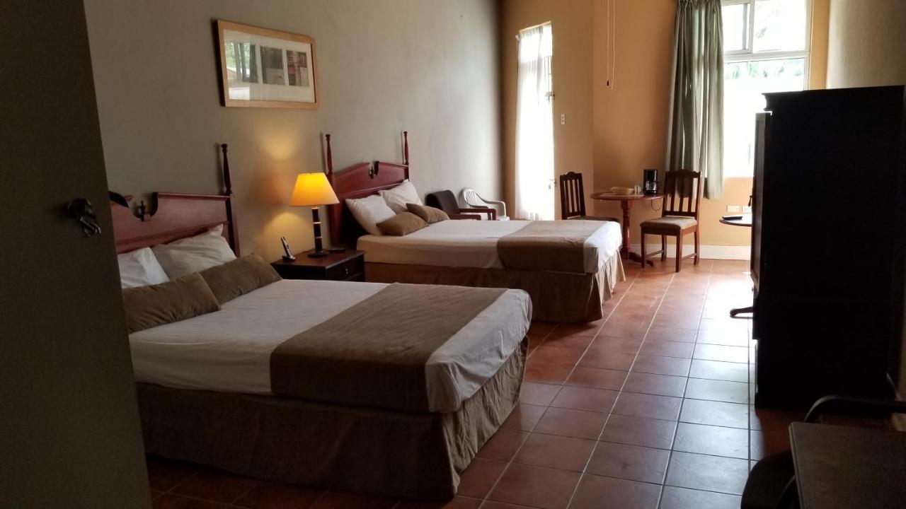 Guest House Villa Mishkan Runaway Bay Εξωτερικό φωτογραφία