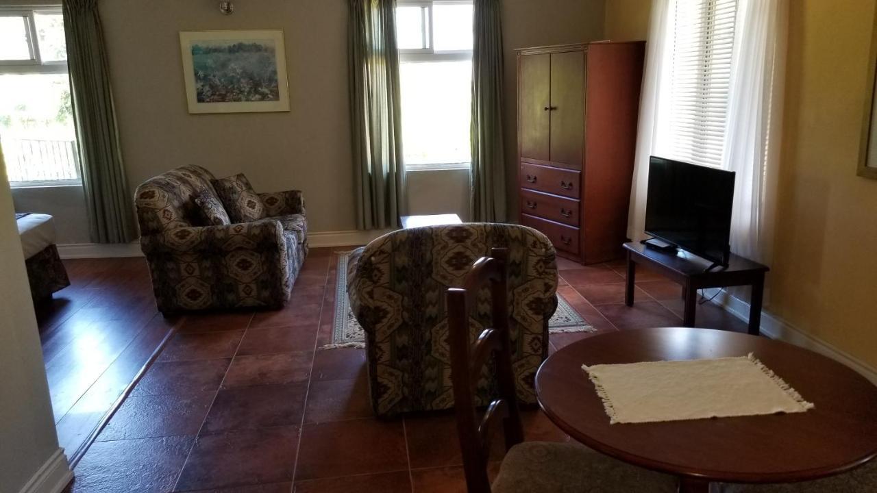 Guest House Villa Mishkan Runaway Bay Εξωτερικό φωτογραφία