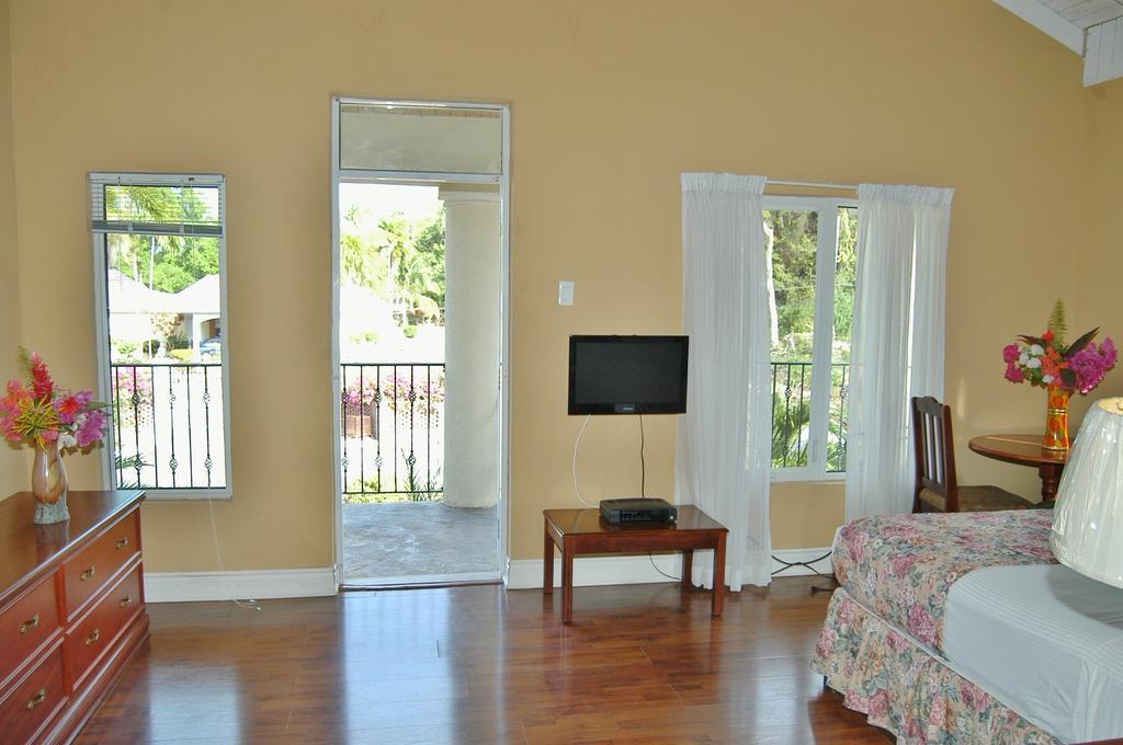 Guest House Villa Mishkan Runaway Bay Δωμάτιο φωτογραφία