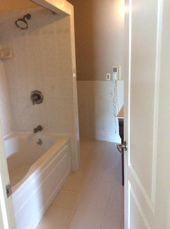 Guest House Villa Mishkan Runaway Bay Δωμάτιο φωτογραφία