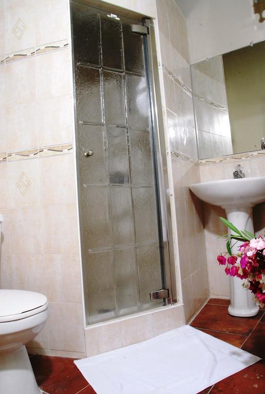 Guest House Villa Mishkan Runaway Bay Δωμάτιο φωτογραφία