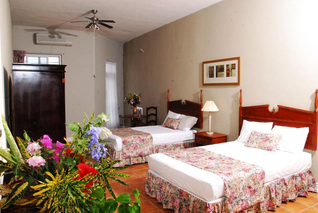 Guest House Villa Mishkan Runaway Bay Δωμάτιο φωτογραφία